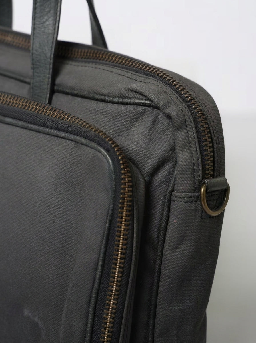 OFFICIUM LAPTOP BAG – CHARCOAL
